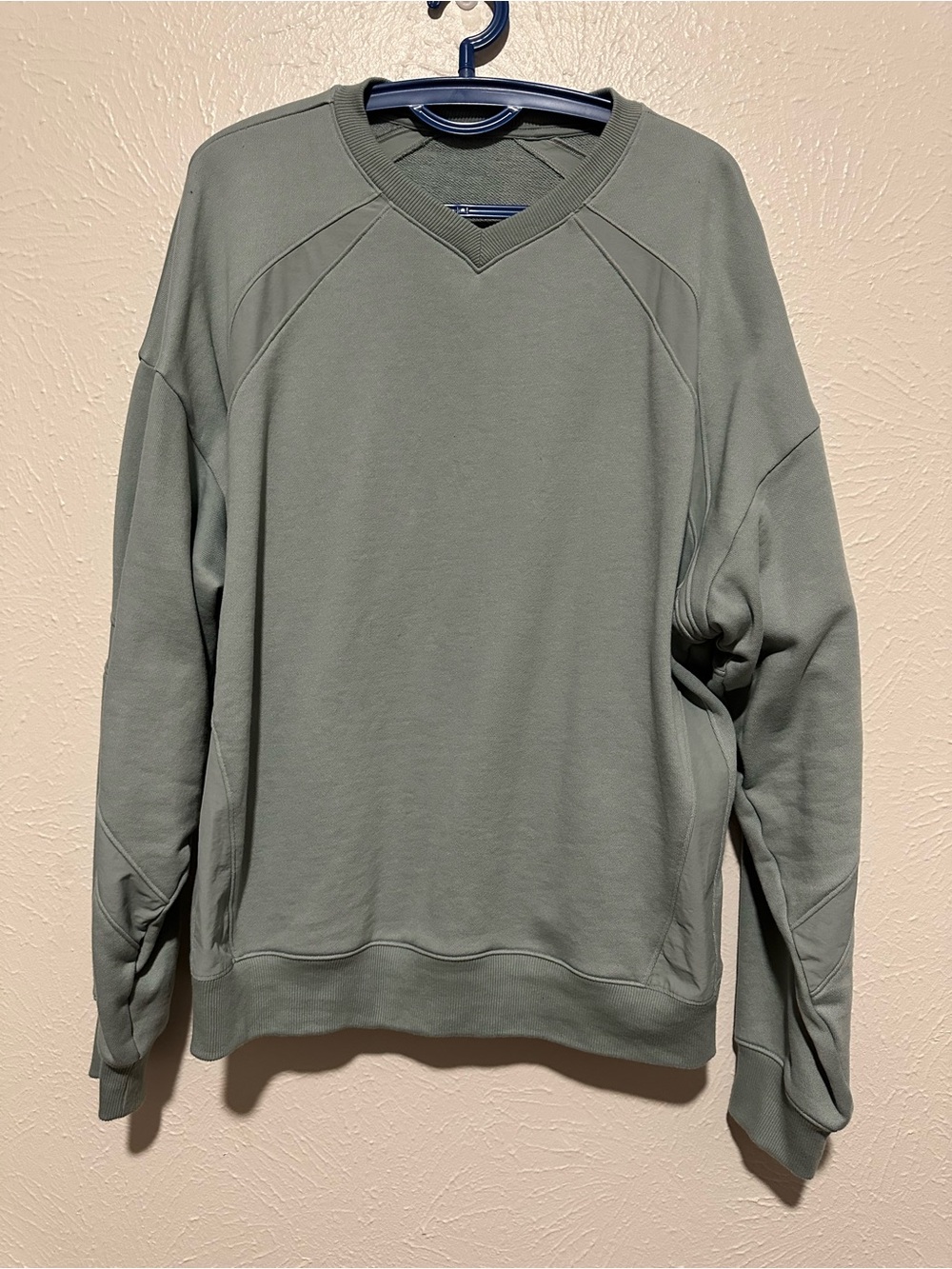 ALO Yoga Men's Field Crew Neck Sweatshirt - Desert Sage, Size L